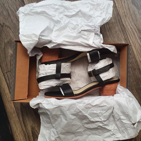 Nisolo Block Heel Sandal - Picture 3 of 6